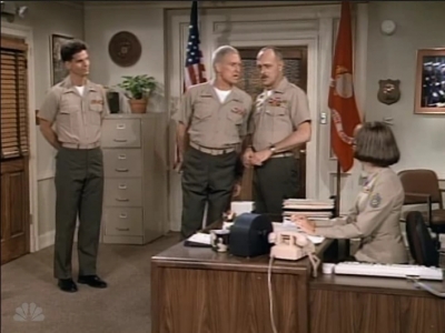 MJOR_DAD_-_E3X01_THE_SHUTDOWN_070.jpg