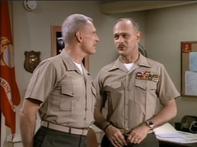 MJOR_DAD_-_E3X01_THE_SHUTDOWN_081.jpg