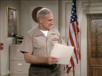 MJOR_DAD_-_E3X01_THE_SHUTDOWN_203.jpg