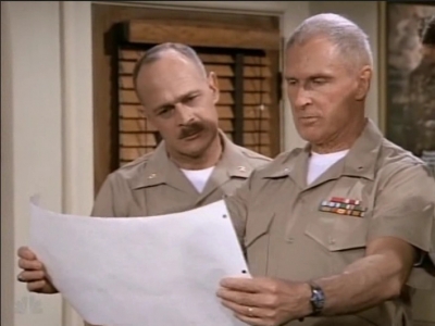 MJOR_DAD_-_E3X01_THE_SHUTDOWN_252.jpg