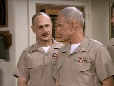 MJOR_DAD_-_E3X01_THE_SHUTDOWN_286.jpg