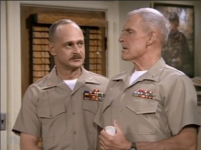 MJOR_DAD_-_E3X01_THE_SHUTDOWN_301.jpg