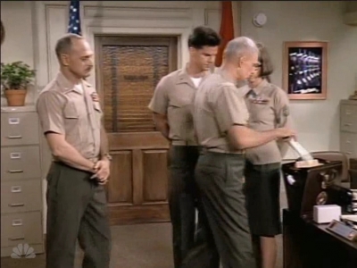 MJOR_DAD_-_E3X01_THE_SHUTDOWN_305.jpg