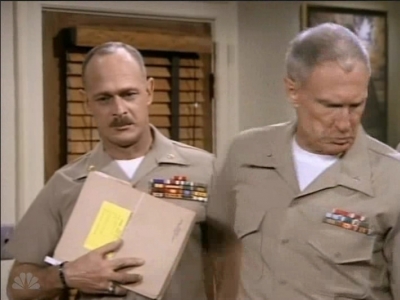 MJOR_DAD_-_E3X01_THE_SHUTDOWN_314.jpg