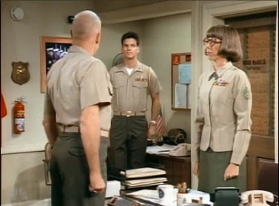MAJOR_DAD_-_E3X02_MJOR_MOONLIGHTING_037.jpg