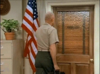MAJOR_DAD_-_E3X02_MJOR_MOONLIGHTING_060.jpg