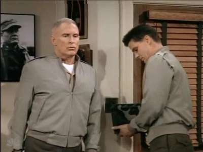MAJOR_DAD_-_E3X03_POLLYS_PEN_PAL_202.jpg