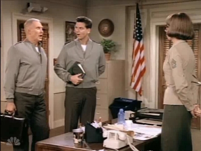 MAJOR_DAD_-_E3X03_POLLYS_PEN_PAL_217.jpg