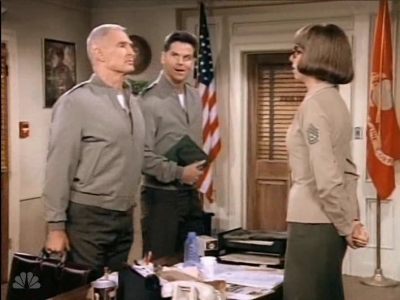 MAJOR_DAD_-_E3X03_POLLYS_PEN_PAL_220.jpg