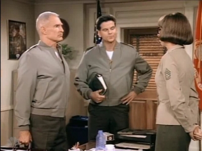 MAJOR_DAD_-_E3X03_POLLYS_PEN_PAL_226.jpg