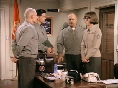 MAJOR_DAD_-_E3X03_POLLYS_PEN_PAL_259.jpg