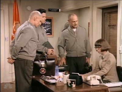 MAJOR_DAD_-_E3X03_POLLYS_PEN_PAL_263.jpg