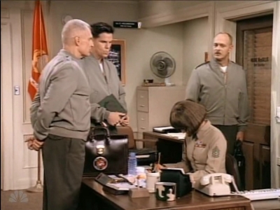 MAJOR_DAD_-_E3X03_POLLYS_PEN_PAL_276.jpg