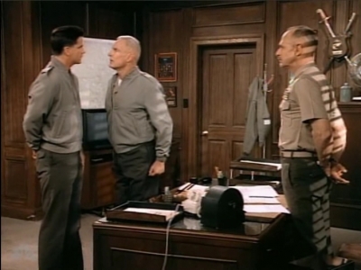 MAJOR_DAD_-_E3X03_POLLYS_PEN_PAL_336.jpg