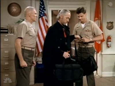 MAJOR_DAD_-_E3X04_A_FEW_GOOD_MEN_198.jpg