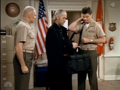MAJOR_DAD_-_E3X04_A_FEW_GOOD_MEN_199.jpg