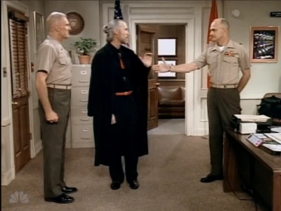 MAJOR_DAD_-_E3X04_A_FEW_GOOD_MEN_210.jpg