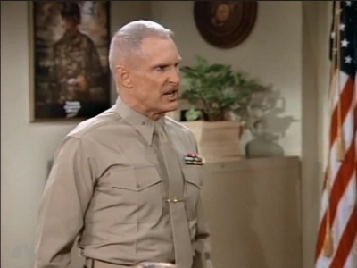 MAJOR_DAD_-_E3X05_POKER_NIGHT_048.jpg
