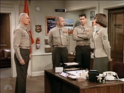 MAJOR_DAD_-_E3X05_POKER_NIGHT_055.jpg