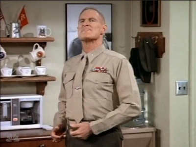 MAJOR_DAD_-_E3X05_POKER_NIGHT_101.jpg
