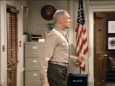 MAJOR_DAD_-_E3X05_POKER_NIGHT_108.jpg
