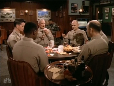 MAJOR_DAD_-_E3X05_POKER_NIGHT_171.jpg