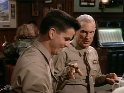 MAJOR_DAD_-_E3X05_POKER_NIGHT_211.jpg