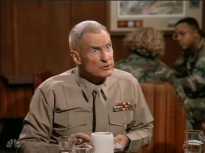 MAJOR_DAD_-_E3X05_POKER_NIGHT_225.jpg