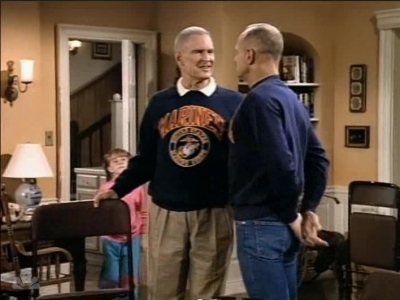 MAJOR_DAD_-_E3X05_POKER_NIGHT_335.jpg