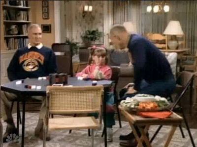 MAJOR_DAD_-_E3X05_POKER_NIGHT_368.jpg