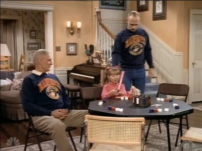 MAJOR_DAD_-_E3X05_POKER_NIGHT_370.jpg