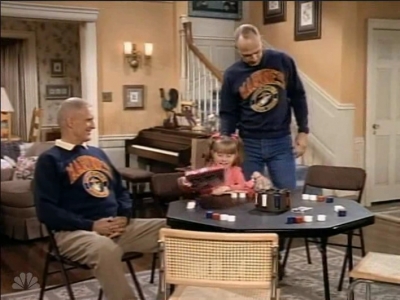 MAJOR_DAD_-_E3X05_POKER_NIGHT_371.jpg