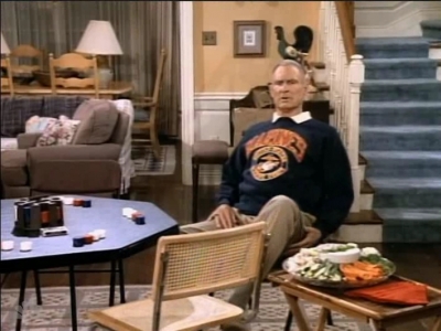MAJOR_DAD_-_E3X05_POKER_NIGHT_439.jpg
