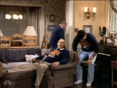 MAJOR_DAD_-_E3X05_POKER_NIGHT_653.jpg