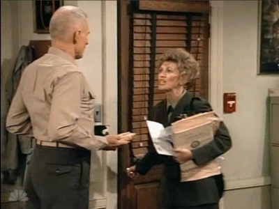 MAJOR_DAD_-_E3X06_ANYTHING_YOU_CAN_DO_I_CAN_DO_PERKY_044.jpg