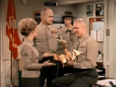 MAJOR_DAD_-_E3X06_ANYTHING_YOU_CAN_DO_I_CAN_DO_PERKY_165.jpg