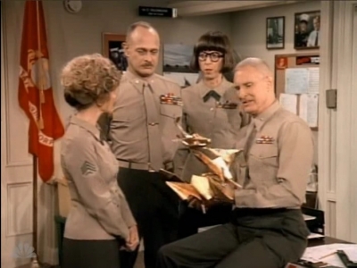 MAJOR_DAD_-_E3X06_ANYTHING_YOU_CAN_DO_I_CAN_DO_PERKY_170.jpg