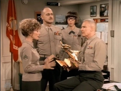 MAJOR_DAD_-_E3X06_ANYTHING_YOU_CAN_DO_I_CAN_DO_PERKY_173.jpg
