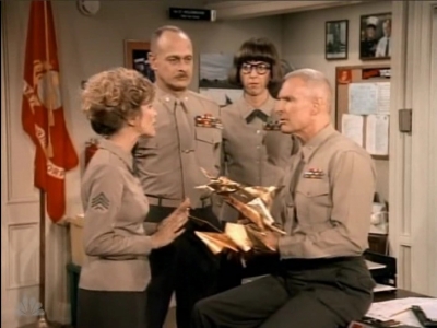 MAJOR_DAD_-_E3X06_ANYTHING_YOU_CAN_DO_I_CAN_DO_PERKY_178.jpg