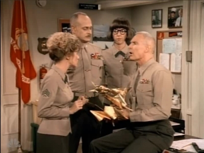 MAJOR_DAD_-_E3X06_ANYTHING_YOU_CAN_DO_I_CAN_DO_PERKY_181.jpg