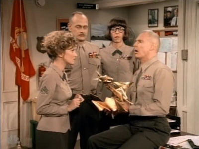MAJOR_DAD_-_E3X06_ANYTHING_YOU_CAN_DO_I_CAN_DO_PERKY_182.jpg