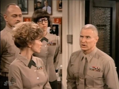 MAJOR_DAD_-_E3X06_ANYTHING_YOU_CAN_DO_I_CAN_DO_PERKY_184.jpg