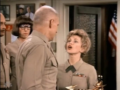 MAJOR_DAD_-_E3X06_ANYTHING_YOU_CAN_DO_I_CAN_DO_PERKY_222.jpg