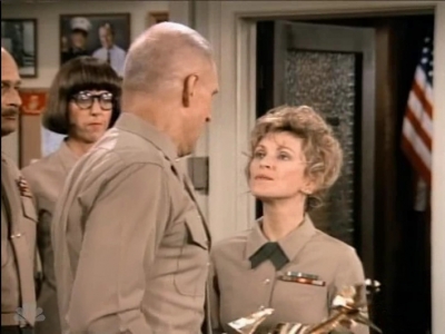 MAJOR_DAD_-_E3X06_ANYTHING_YOU_CAN_DO_I_CAN_DO_PERKY_223.jpg