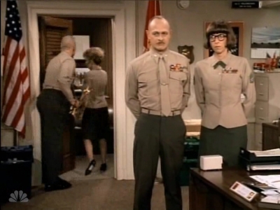 MAJOR_DAD_-_E3X06_ANYTHING_YOU_CAN_DO_I_CAN_DO_PERKY_233.jpg