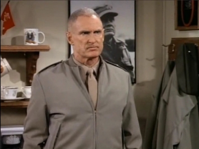 MAJOR_DAD_-_E3X06_ANYTHING_YOU_CAN_DO_I_CAN_DO_PERKY_270.jpg