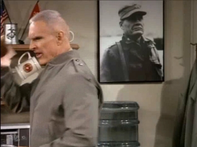 MAJOR_DAD_-_E3X06_ANYTHING_YOU_CAN_DO_I_CAN_DO_PERKY_279.jpg