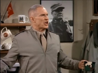 MAJOR_DAD_-_E3X06_ANYTHING_YOU_CAN_DO_I_CAN_DO_PERKY_300.jpg