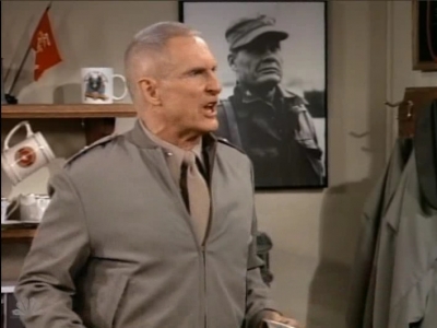 MAJOR_DAD_-_E3X06_ANYTHING_YOU_CAN_DO_I_CAN_DO_PERKY_301.jpg