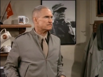 MAJOR_DAD_-_E3X06_ANYTHING_YOU_CAN_DO_I_CAN_DO_PERKY_305.jpg